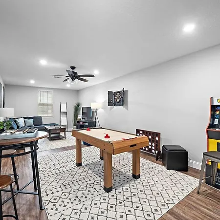 Arcade Covered Patio Sleep 10 3 Bedroom 2 Bath Game Room